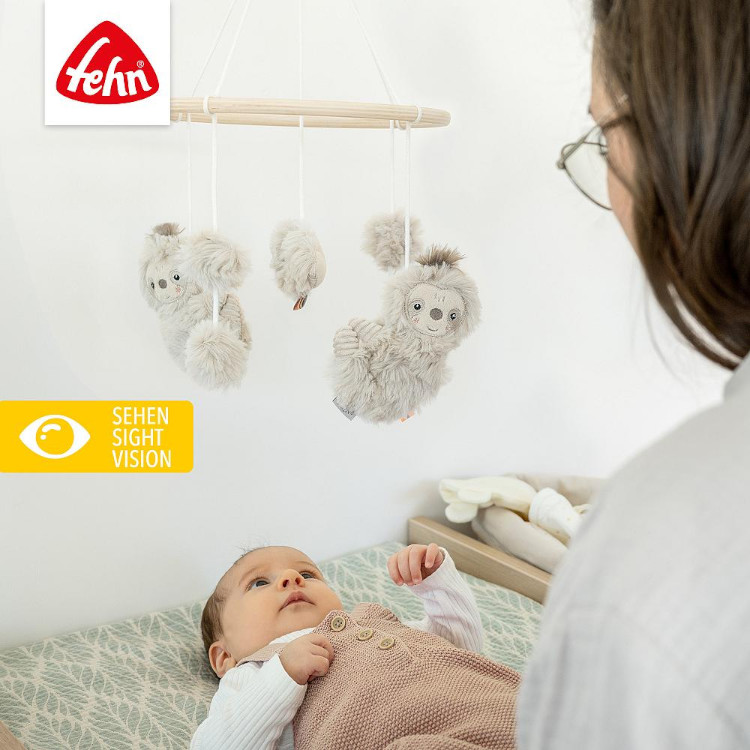 Fehn Holz-Mobile mit niedlichen Stoff-Figuren